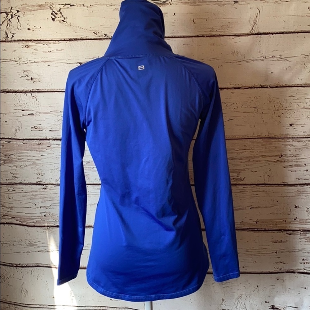 Layer 8 Blue Performance Qwick-Dry S Pullover - Picture 6 of 13